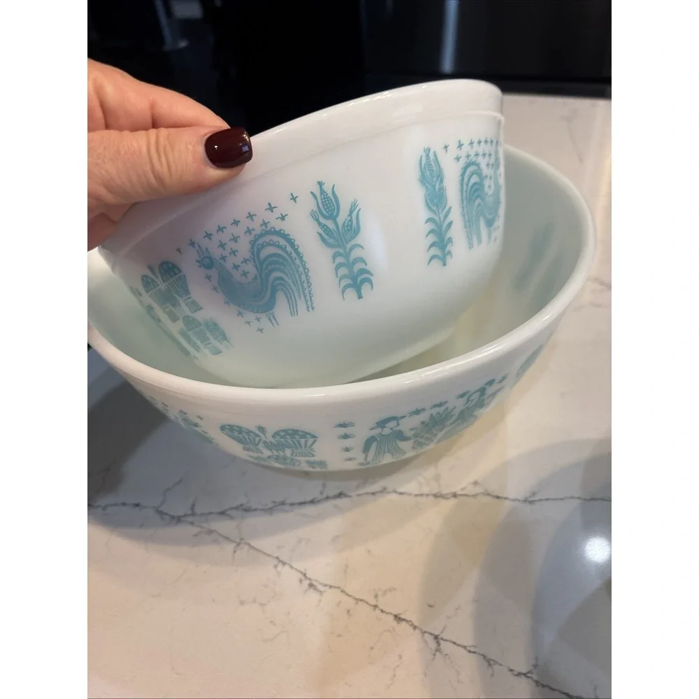 Pyrex Amish Butterprint Nesting Mixing Bowl Set 3 Piece Turquoise 4,2.5, 1.5 qt